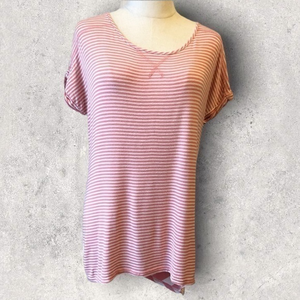 •Pink‎ Rose• Striped/Chevron Top